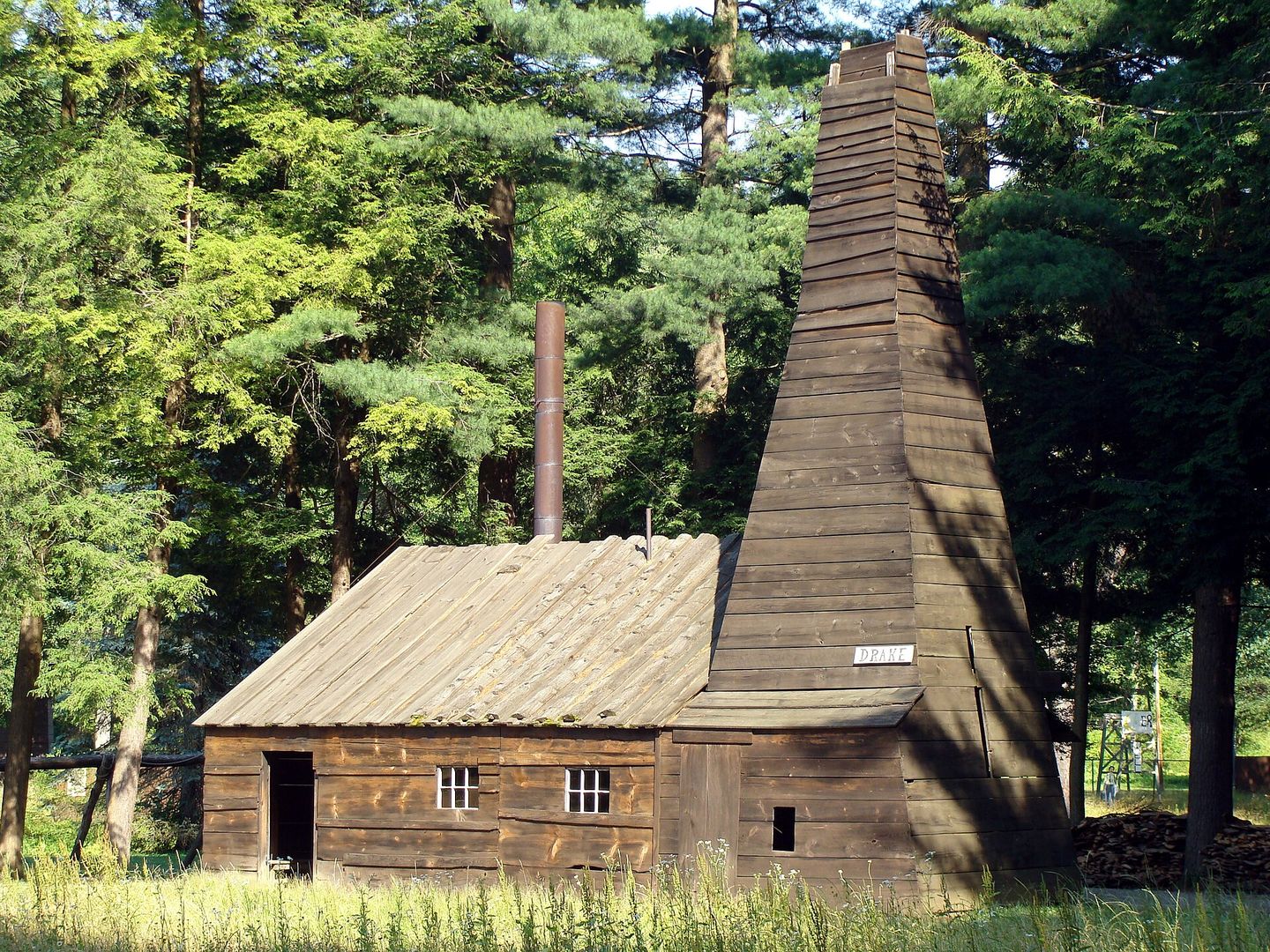 The Drake Well and engine house in Titusville, Pennsylvania, circa 1859