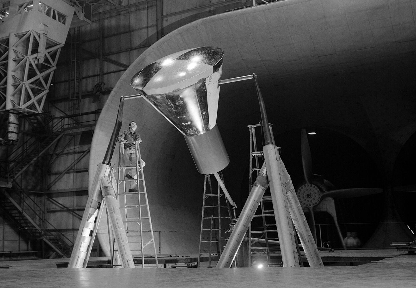 a one-person mercury space capsule
