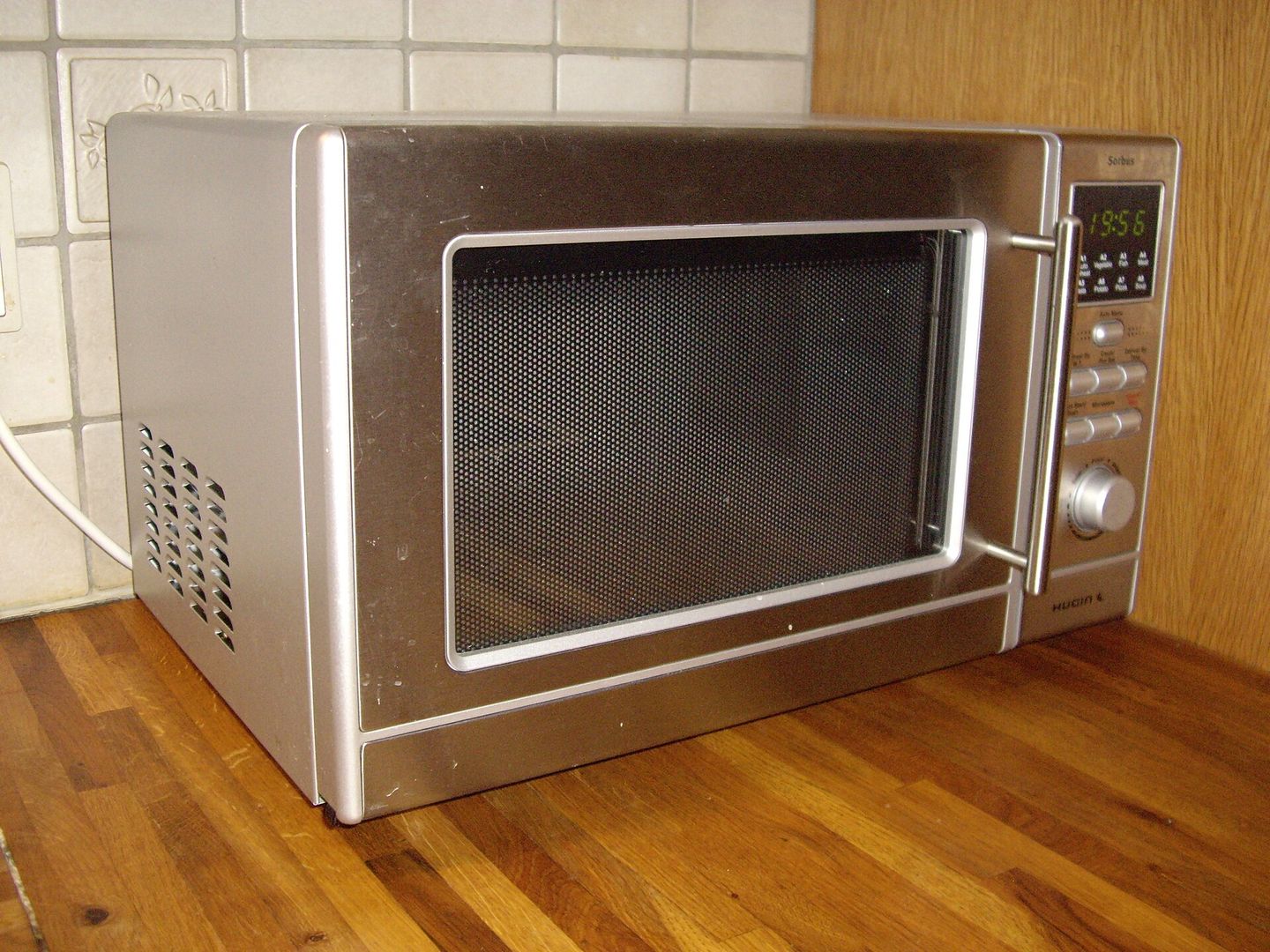 Modern microwave oven