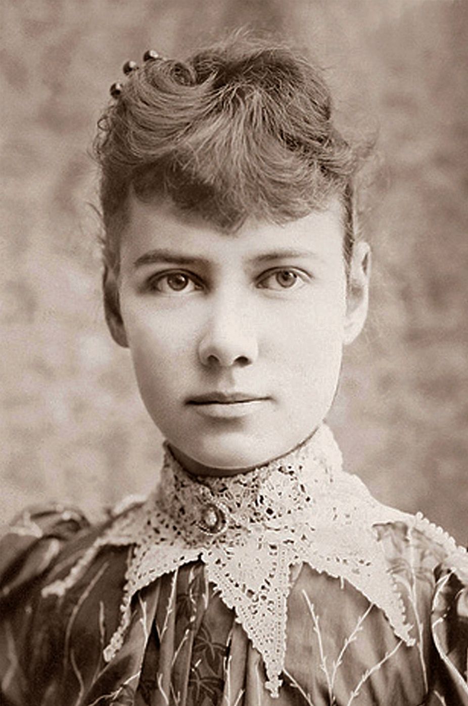 Nellie Bly in her traveling outfit