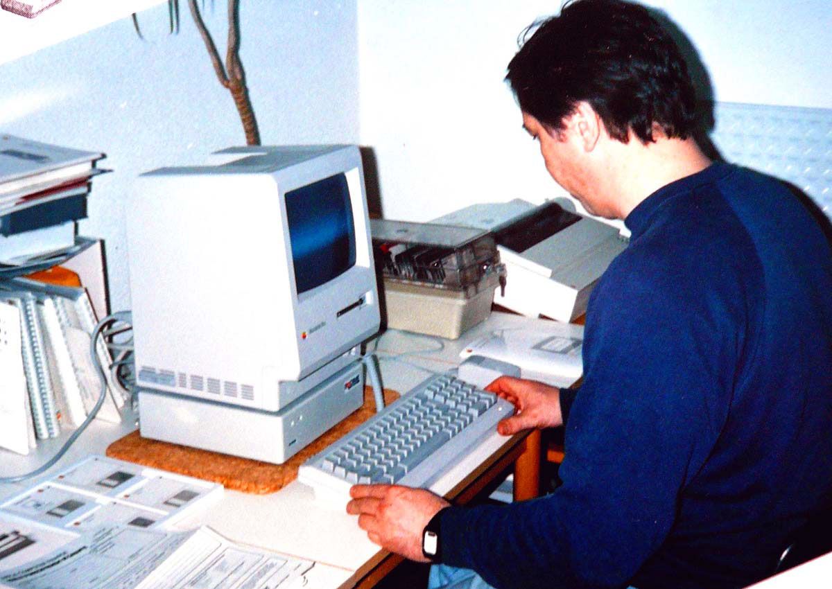 Original Apple Macintosh computer from 1984, the first mass-market personal computer with a graphical user interface