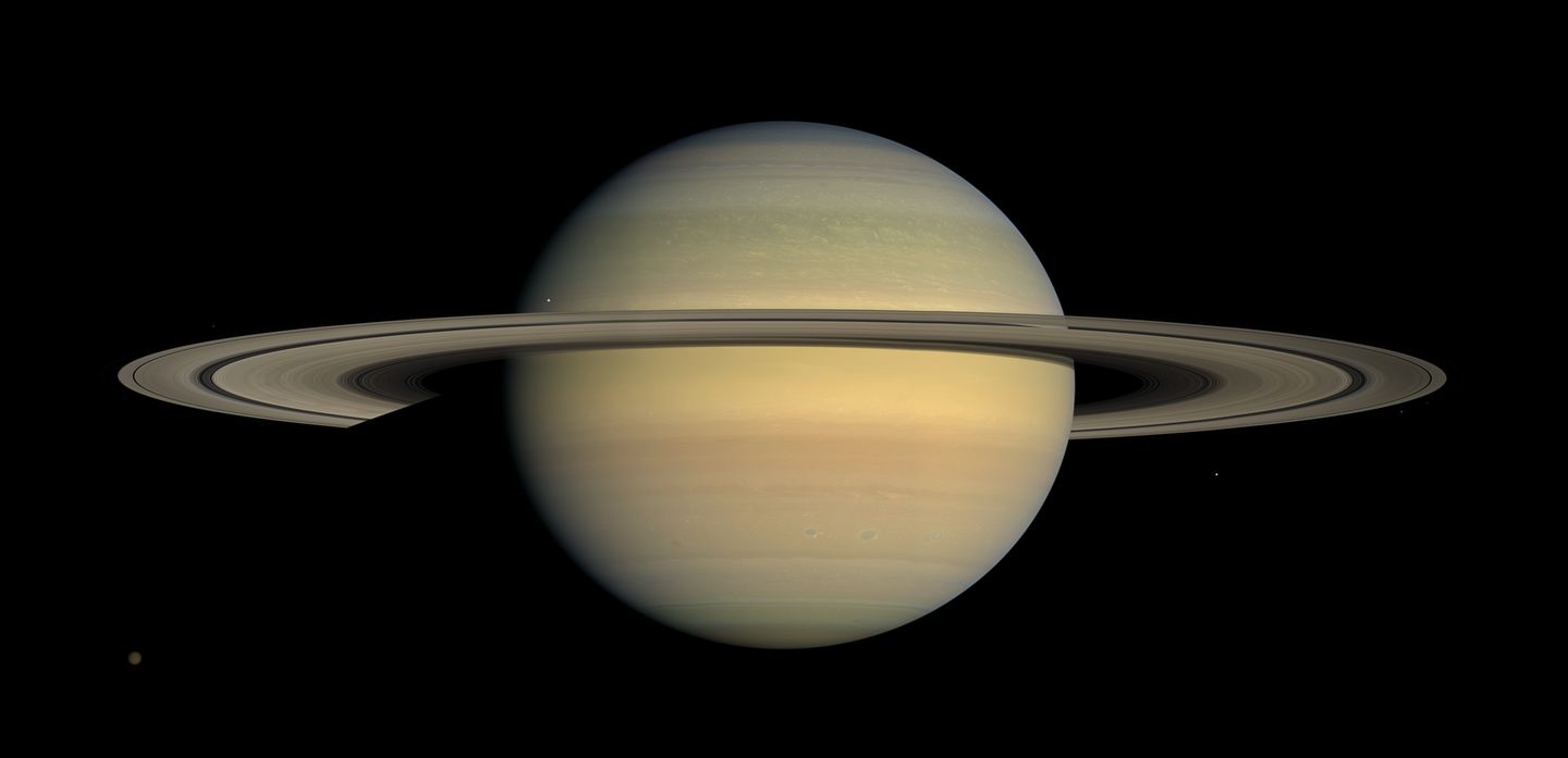 Saturn photographed by Cassini during equinox