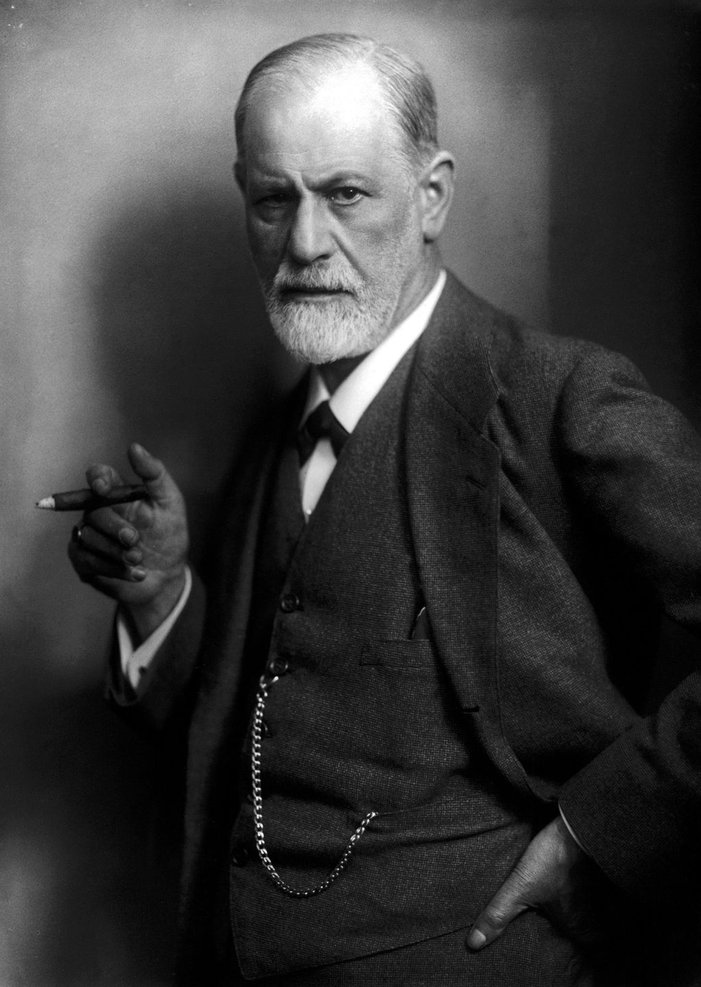 sigmund freud seated at his desk, photographed for life magazine