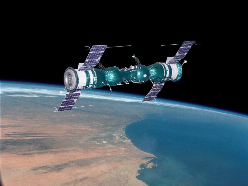 model of soyuz 4 and soyuz 5 docked together, 1969