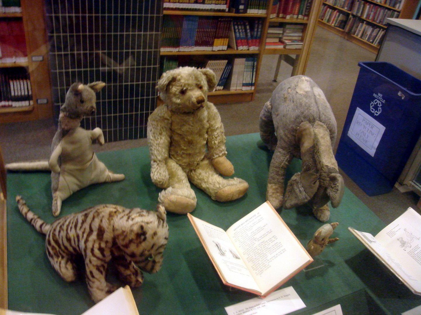 the original winnie-the-pooh stuffed animals that belonged to christopher robin milne