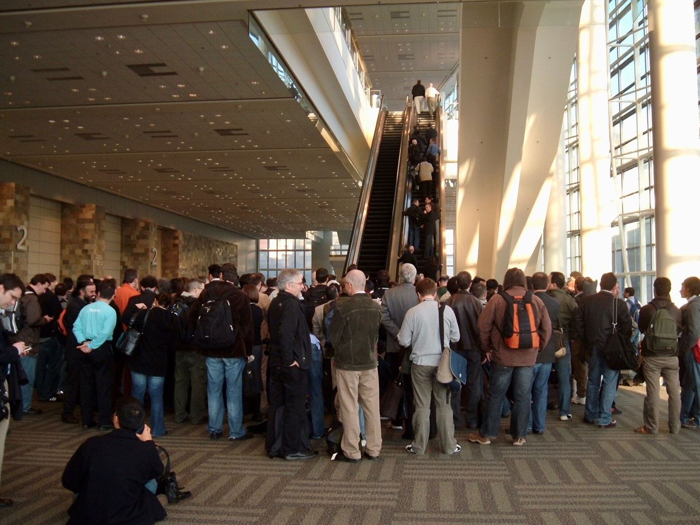 a crowd waiting outside the moscone center auditorium before the macworld 2007 keynote